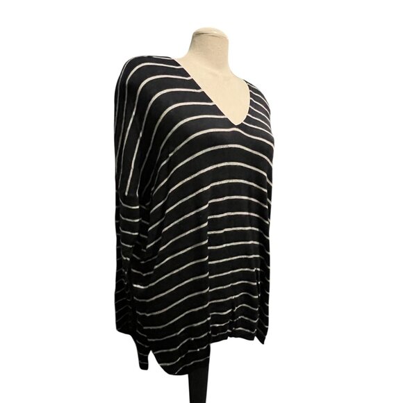 Ann Taylor Black & White Striped V-Neck Soft Oversized Wool Blend Sweater Size M - Picture 11 of 11